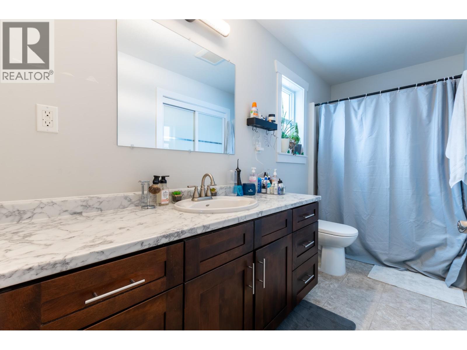 2728-2730 MOYIE STREET - 16