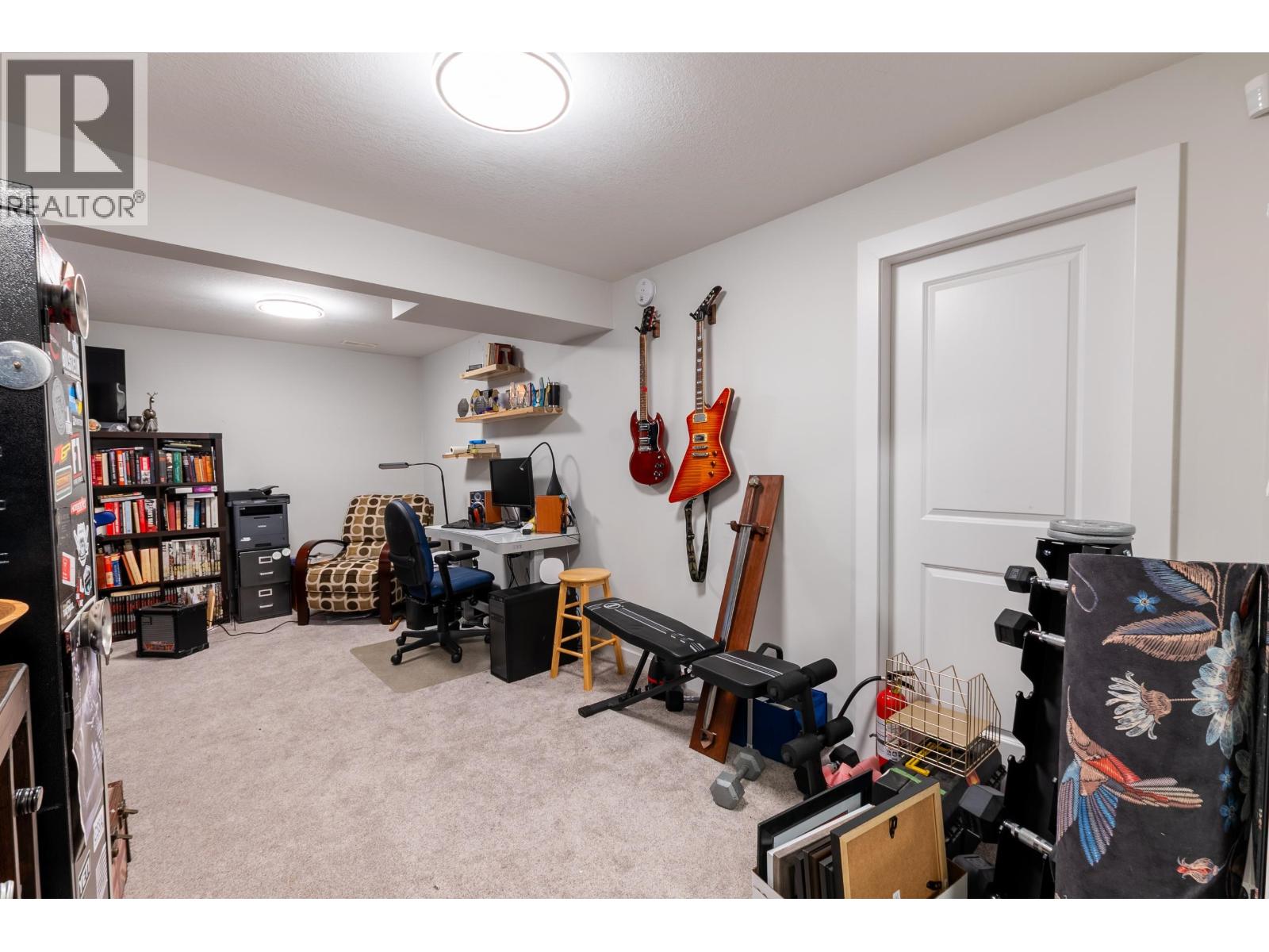 2728-2730 MOYIE STREET - 22