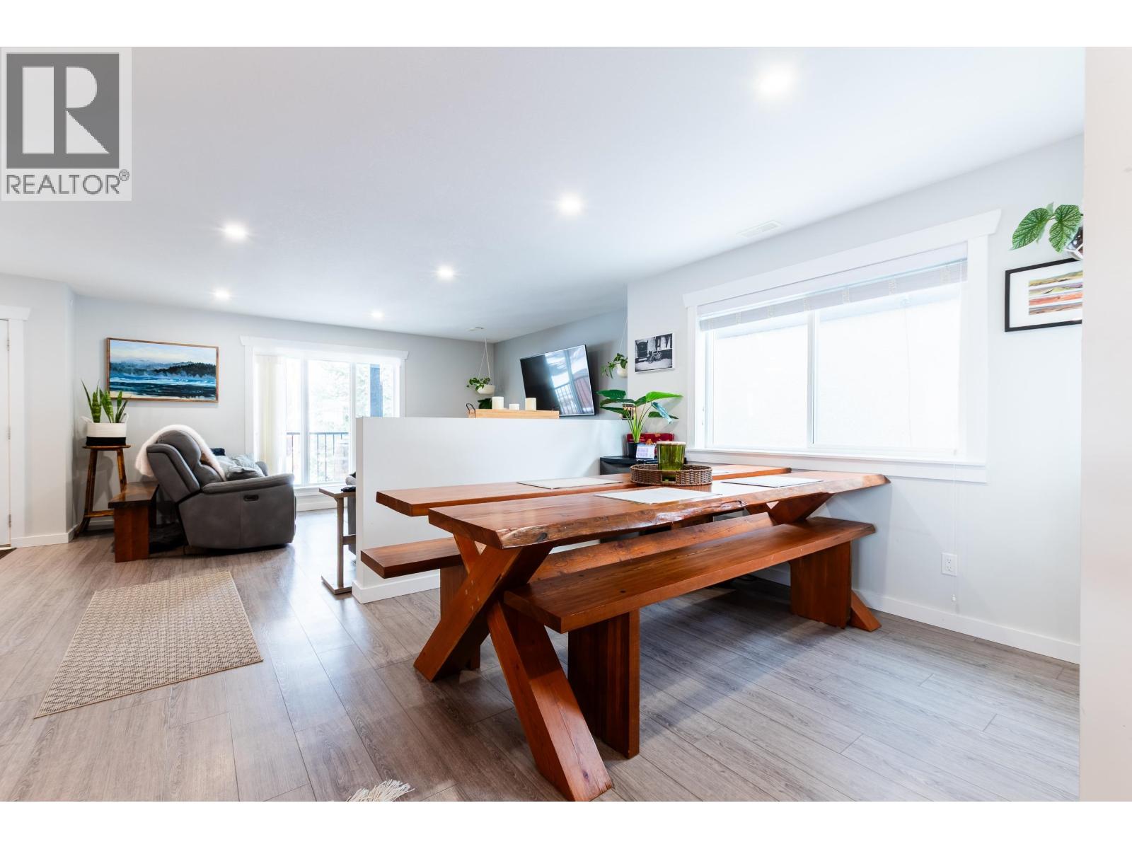 2728-2730 MOYIE STREET - 6