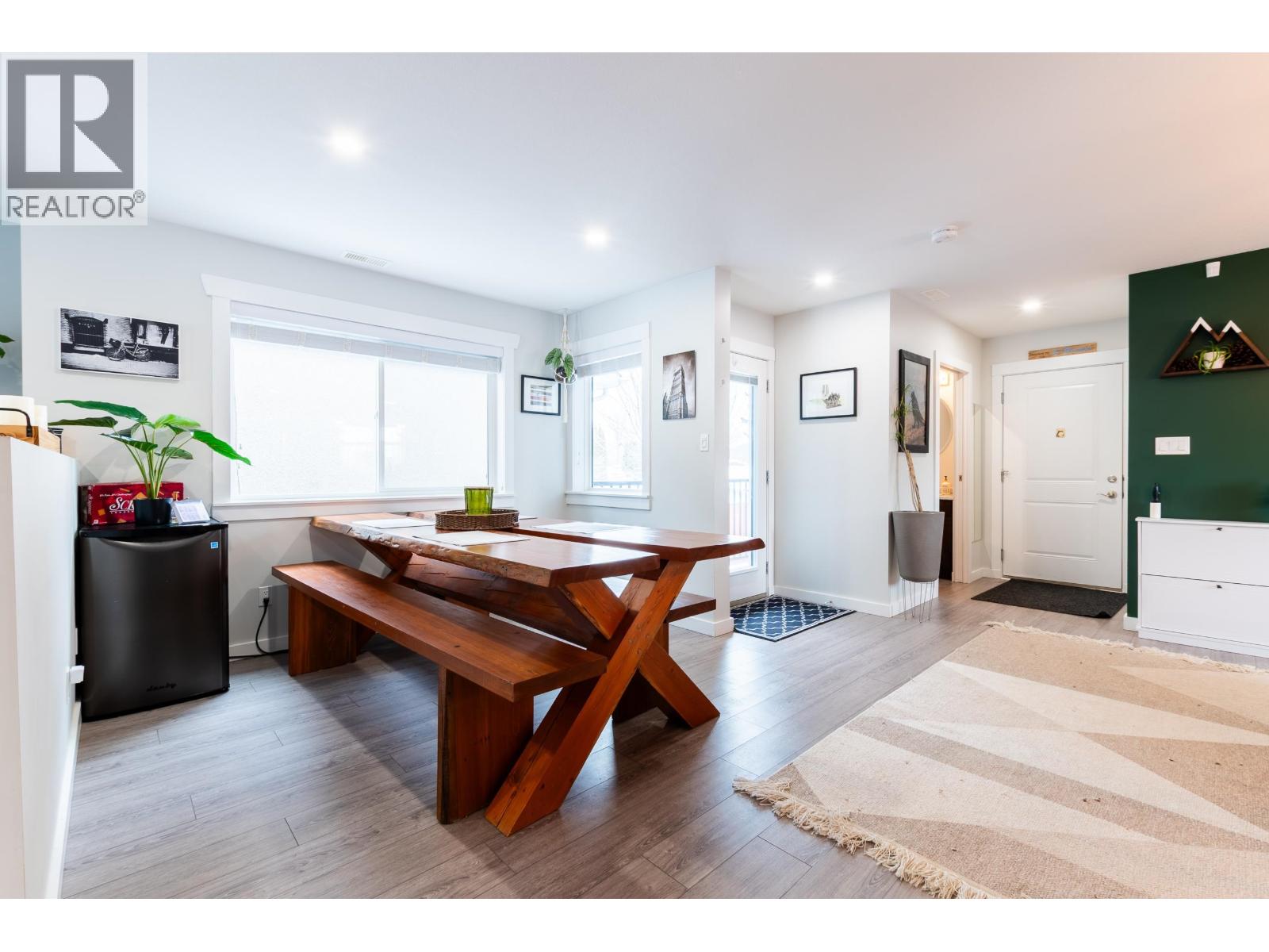 2728-2730 MOYIE STREET - 7