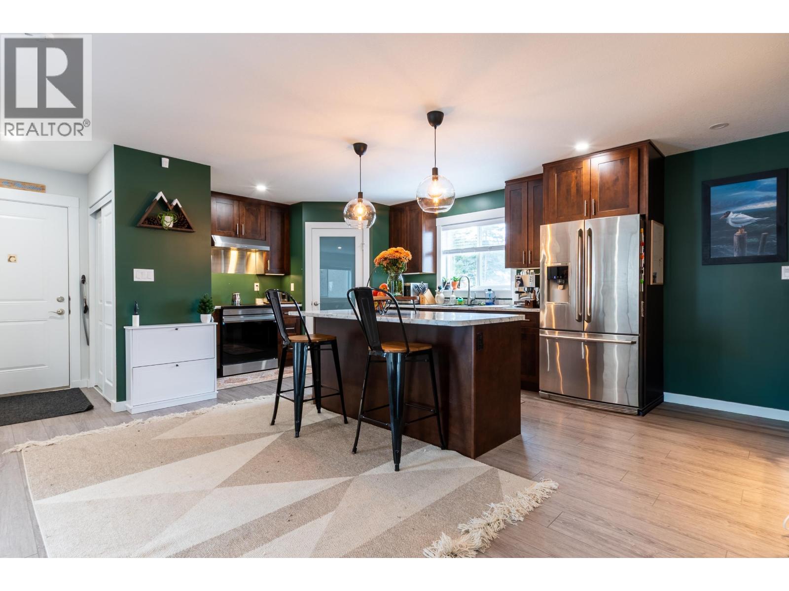 2728-2730 MOYIE STREET - 8