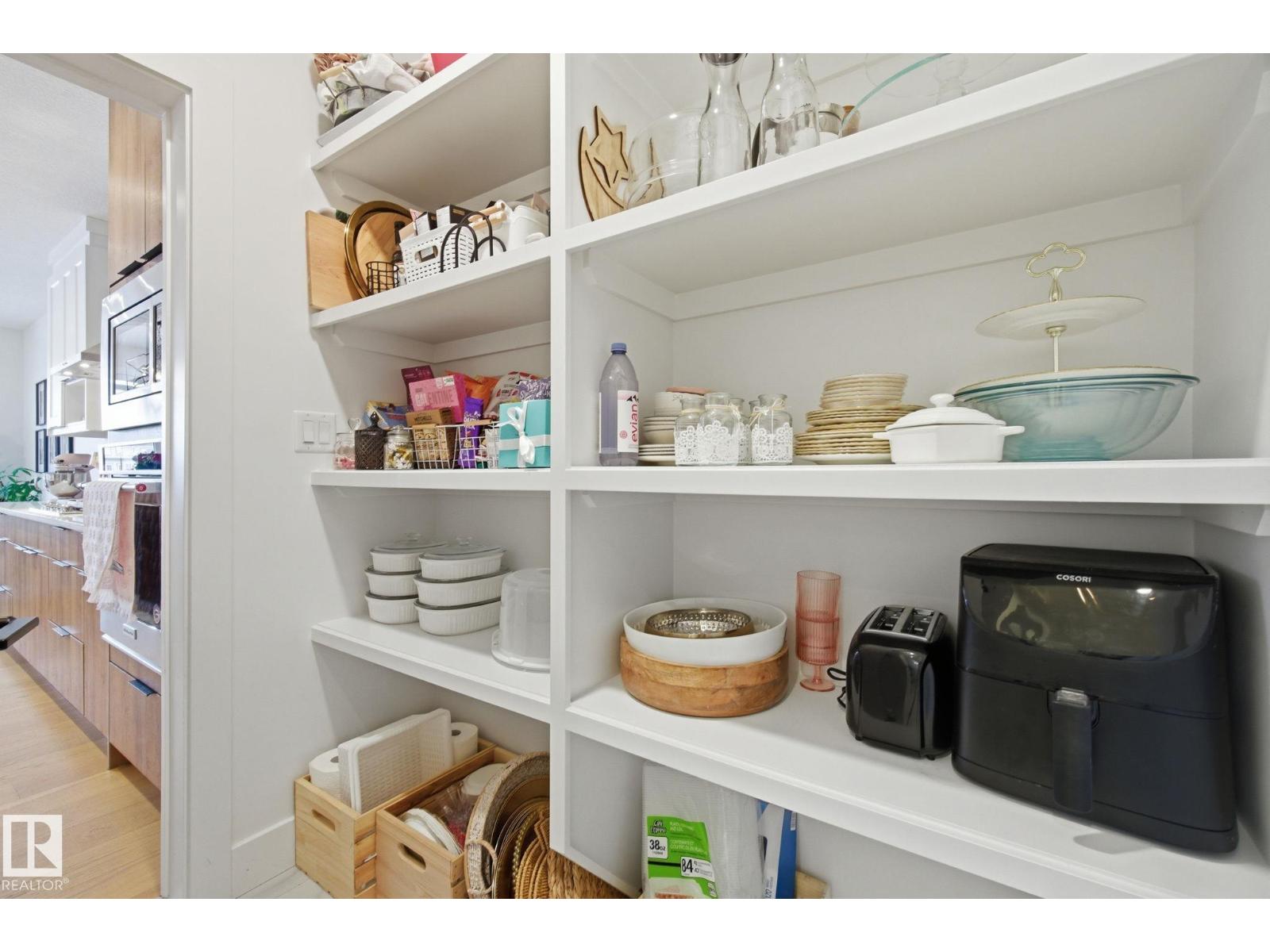 9831 223 ST NW, Edmonton