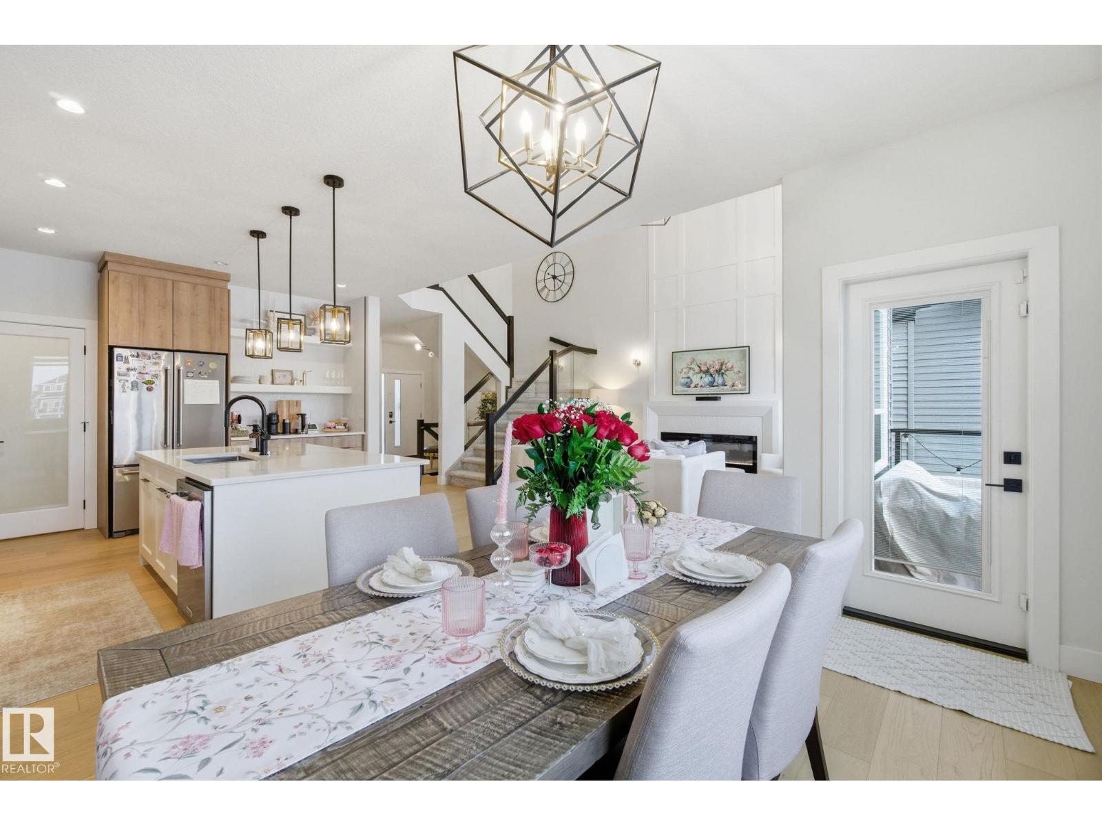 9831 223 ST NW, Edmonton