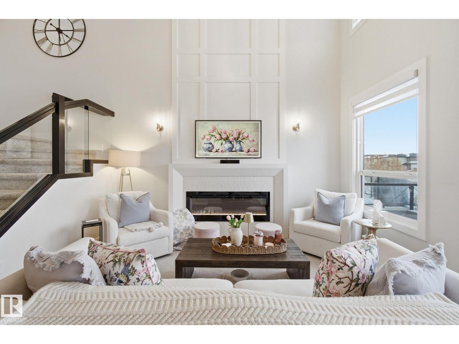 9831 223 ST NW, Edmonton