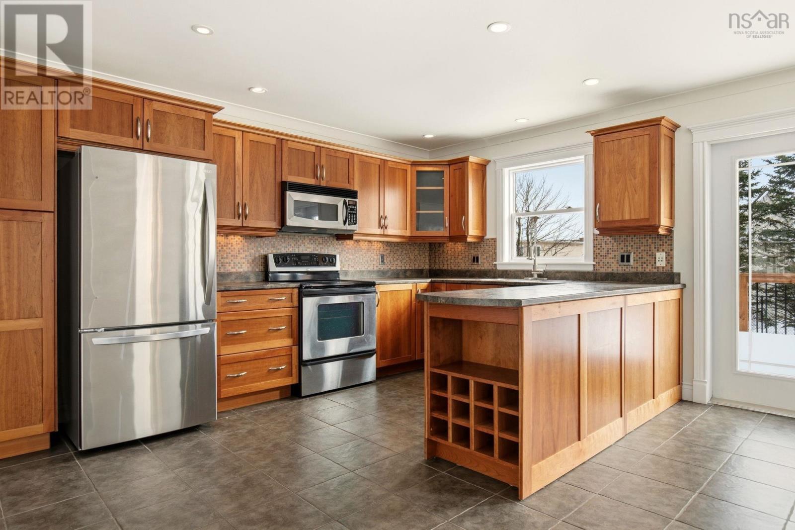 Property 6 of 33 of 94 Cutter Drive