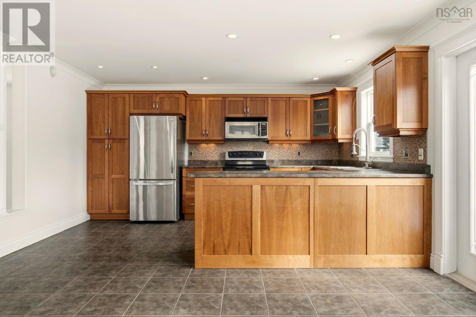 Property 7 of 33 of 94 Cutter Drive