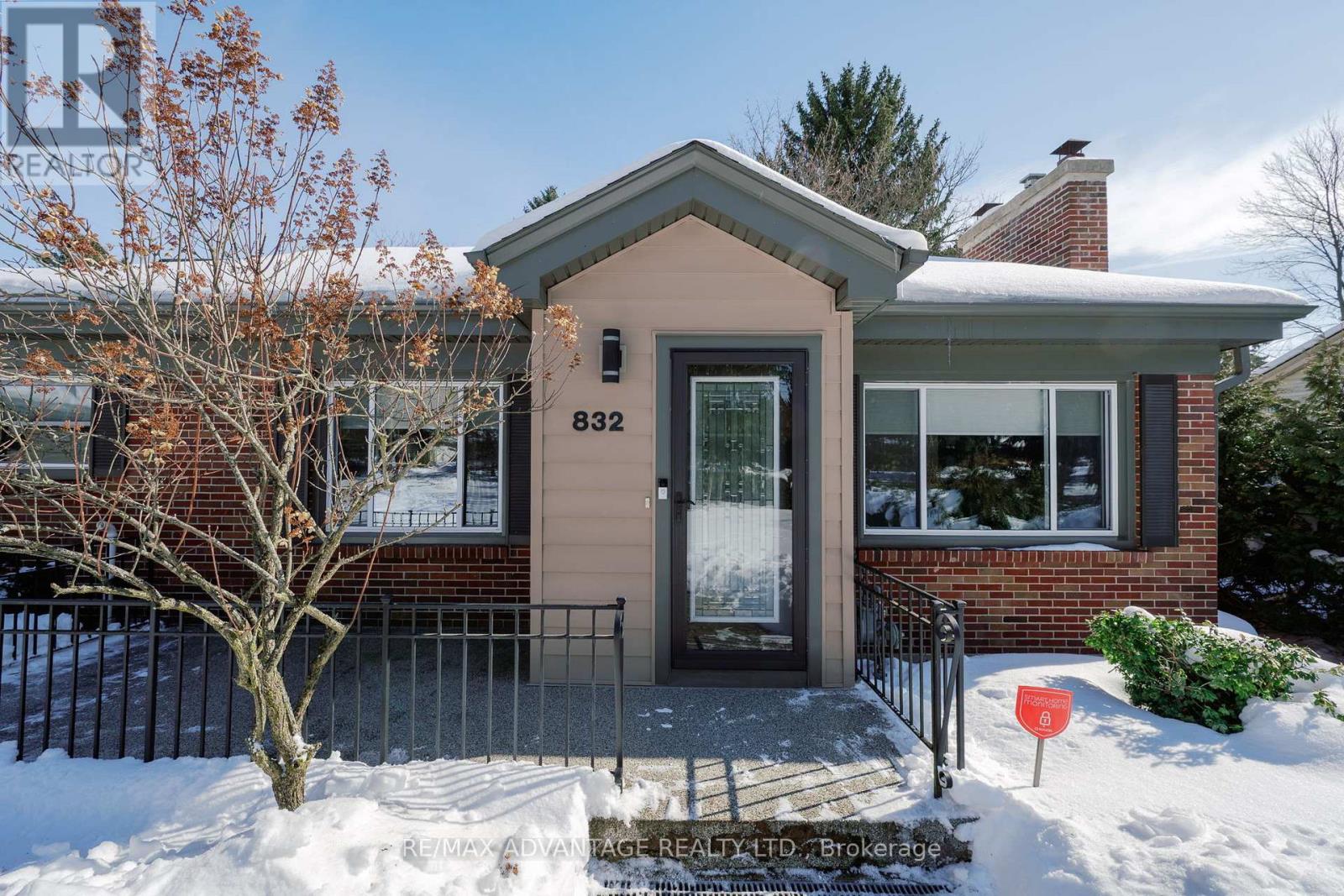 832 Sunninghill photo 4