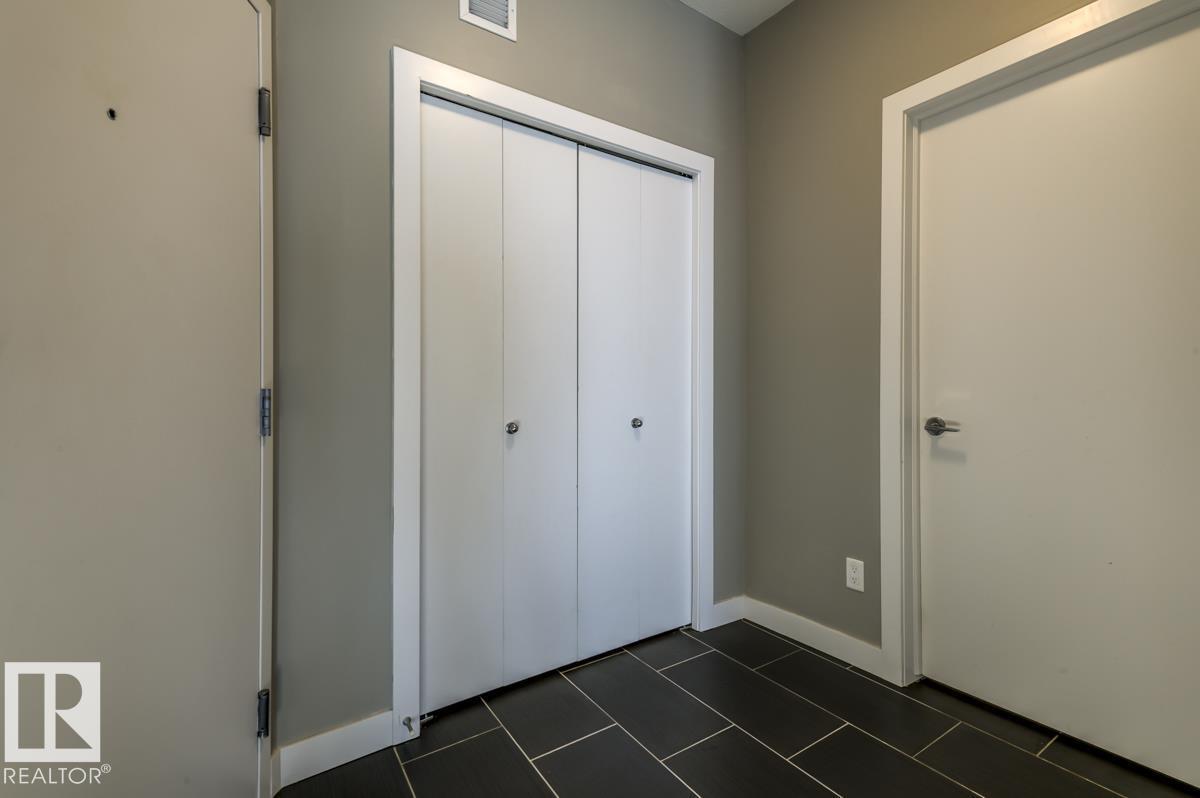 #412 10611 117 ST NW - 3