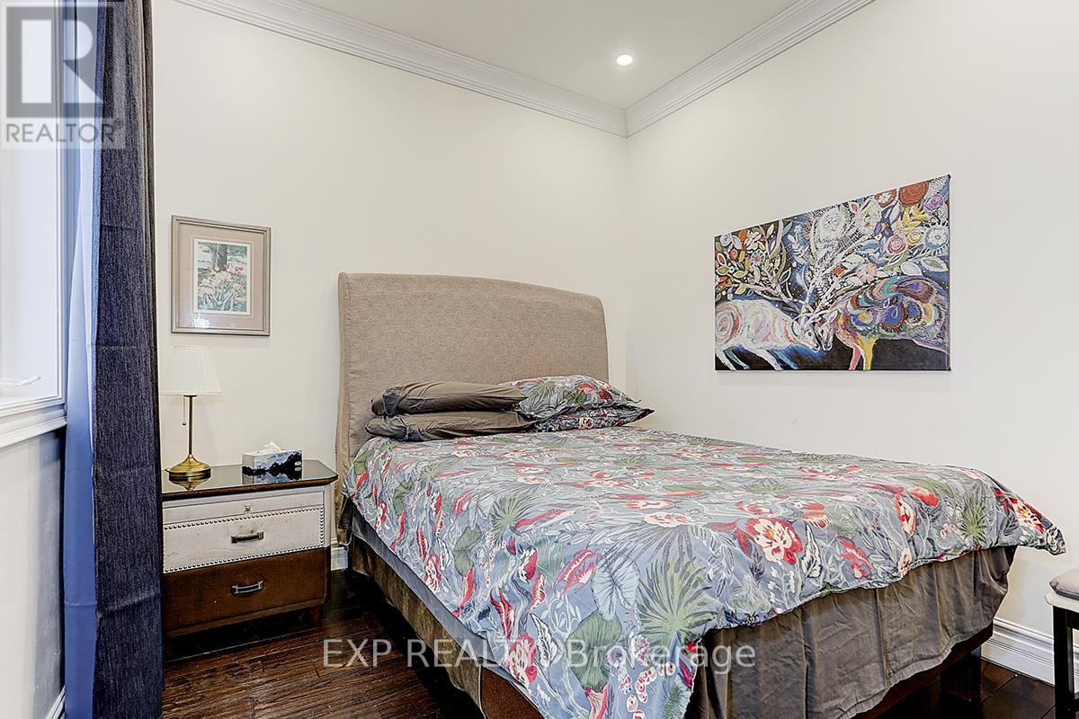 600 PARLIAMENT STREET - 6