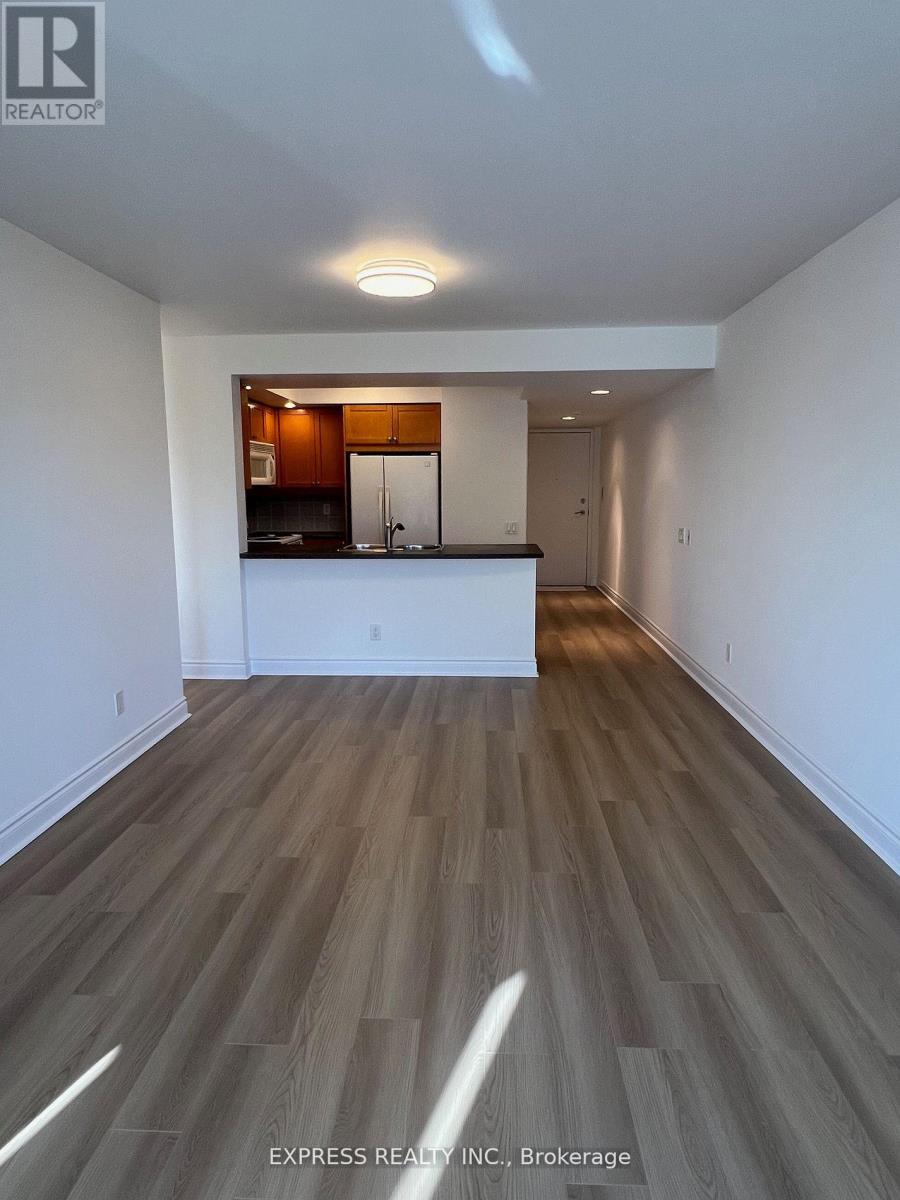 #1024 15 NORTHTOWN WAY - 21