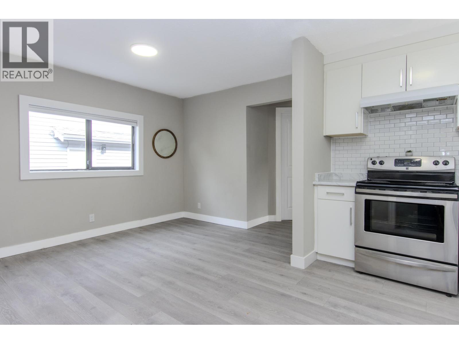 39727 GOVERNMENT ROAD, Squamish