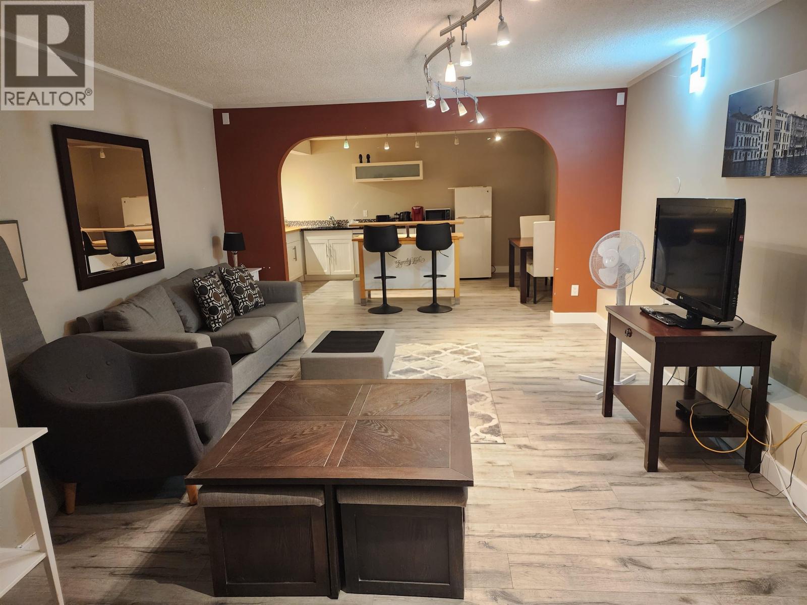 4934 GEER ROAD, Sechelt