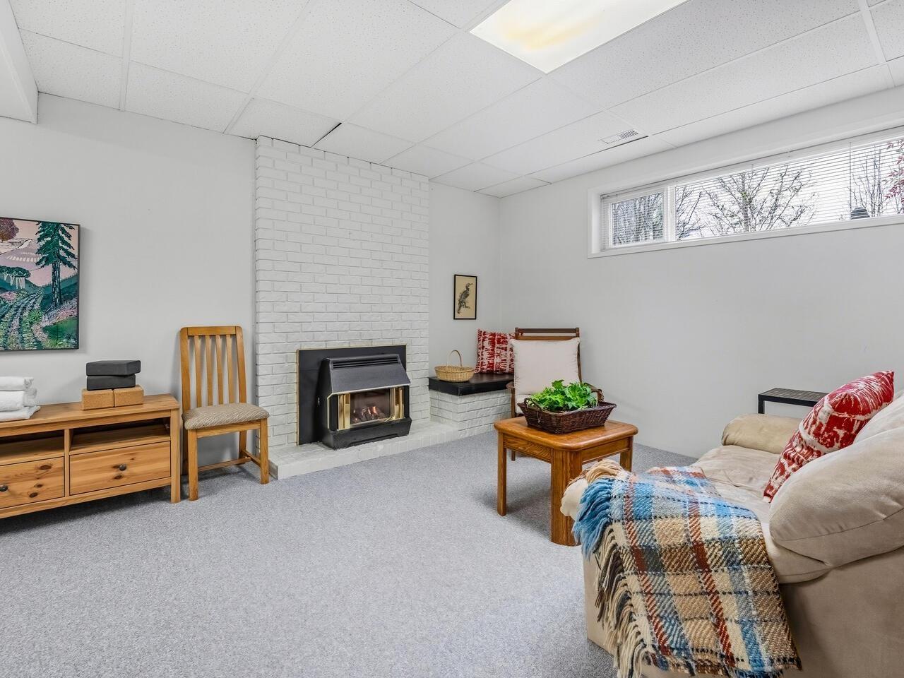 8884 HADDEN STREET, Langley