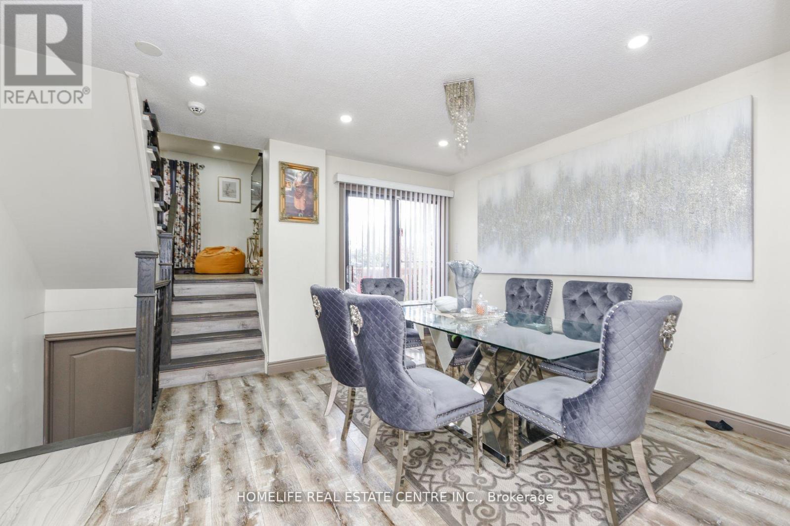 20 OLEANDER CRESCENT - 17