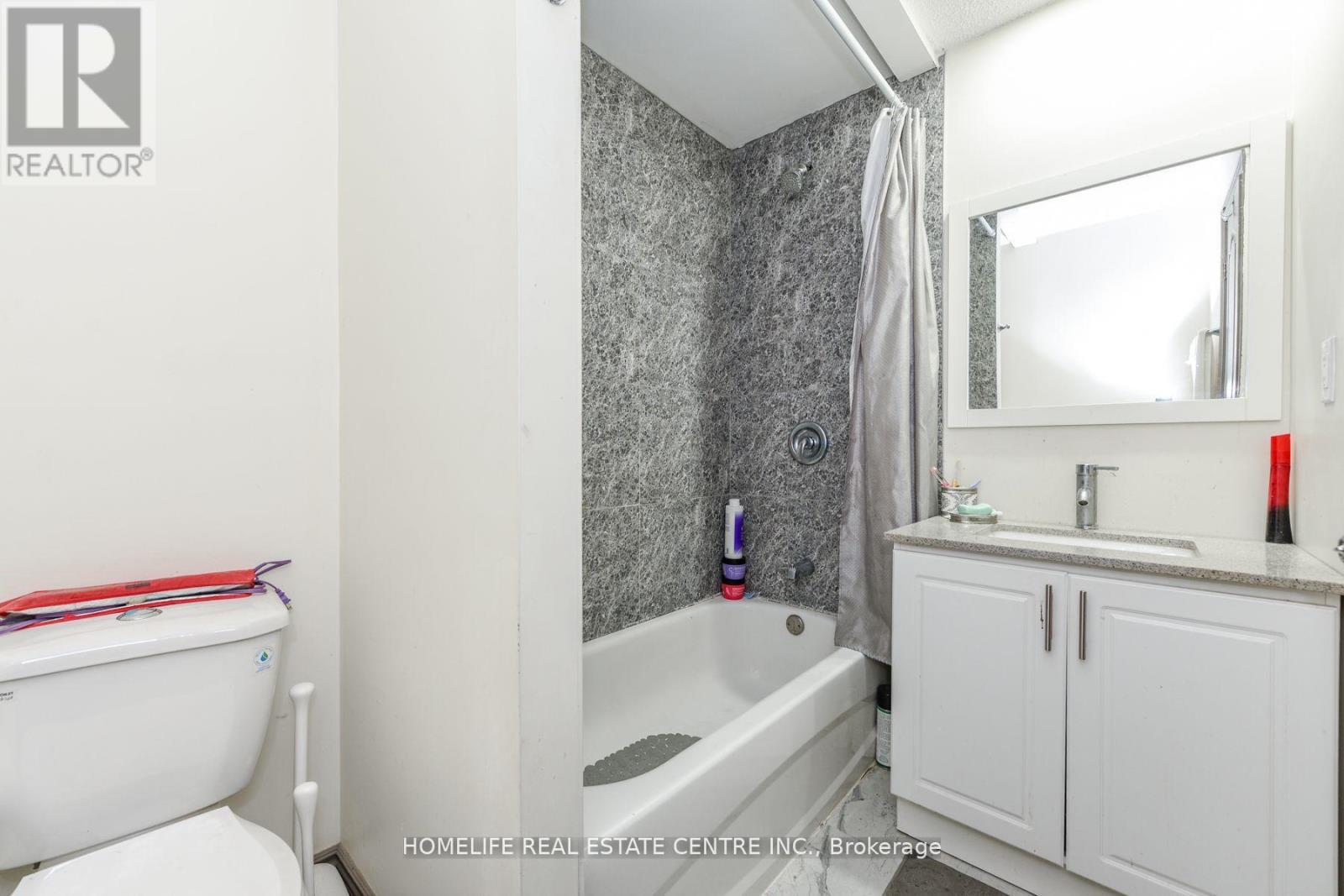 20 OLEANDER CRESCENT - 27