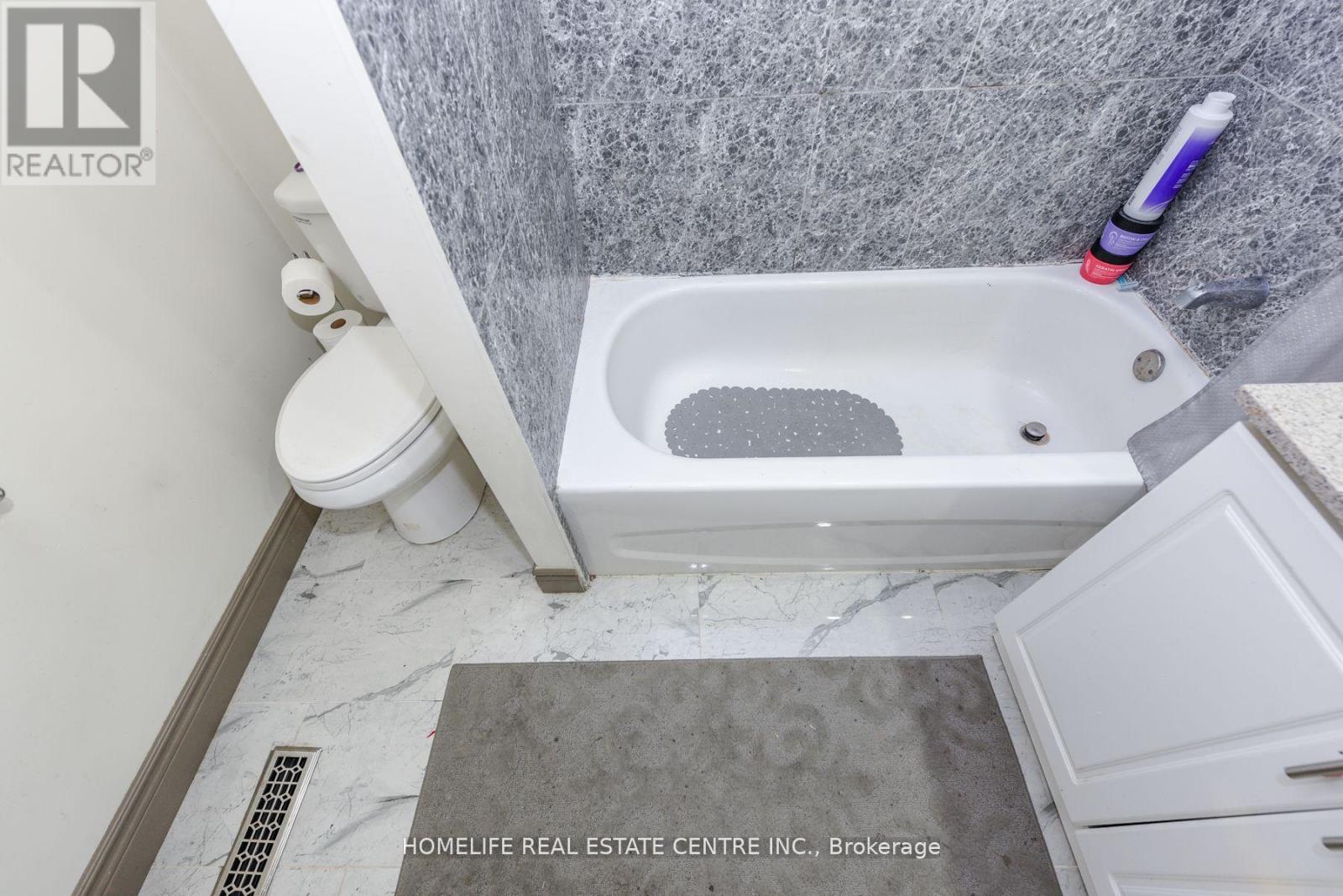 20 OLEANDER CRESCENT - 28