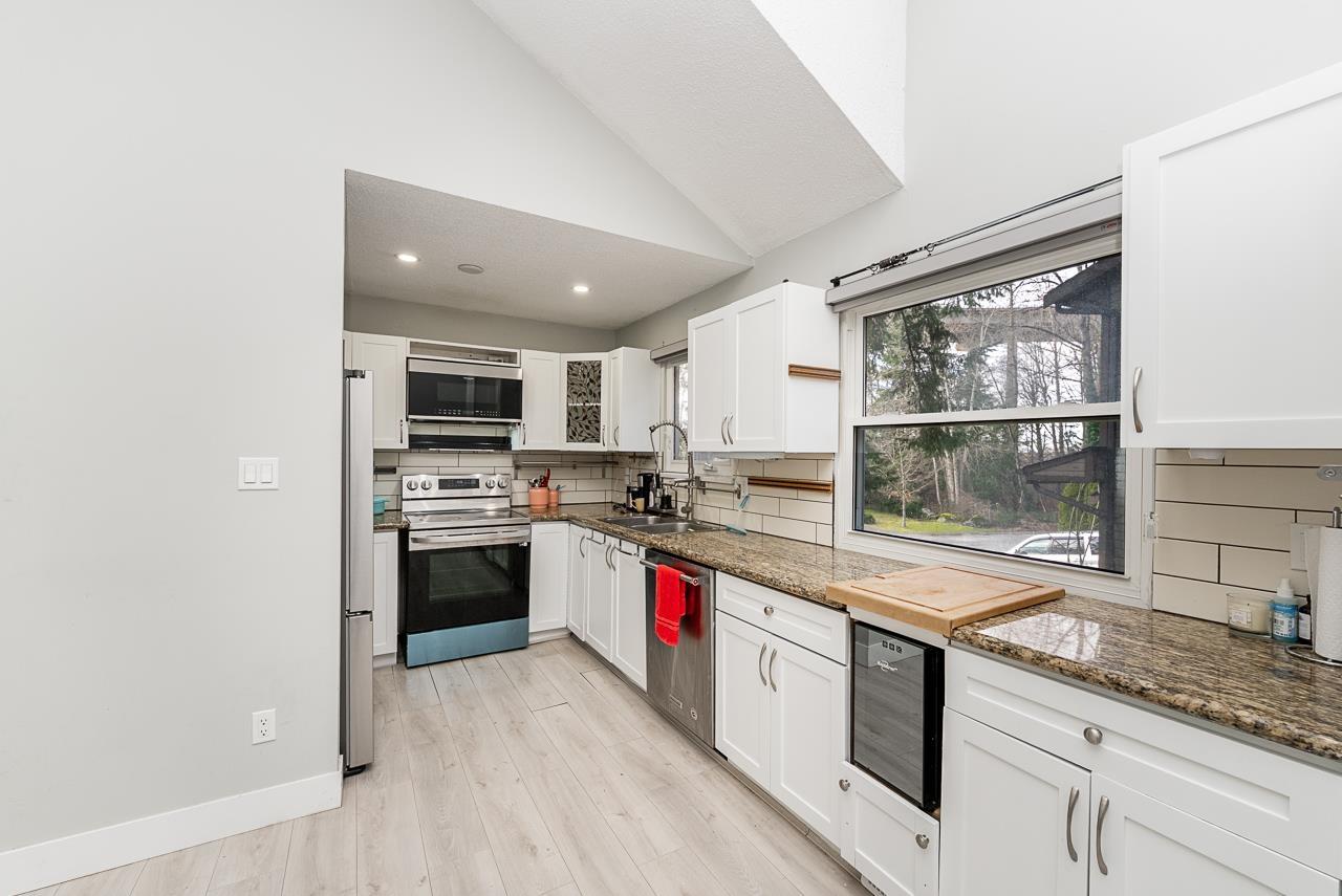 8330 SHEAVES Road, Delta