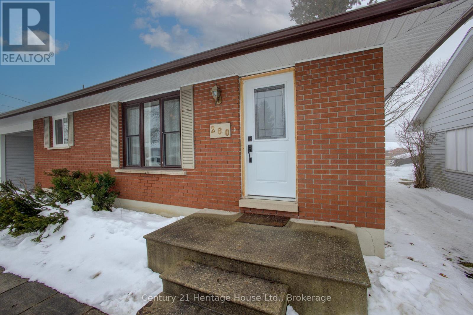 260 13TH AVENUE - Photo 4 of 36, Hanover, Ontario