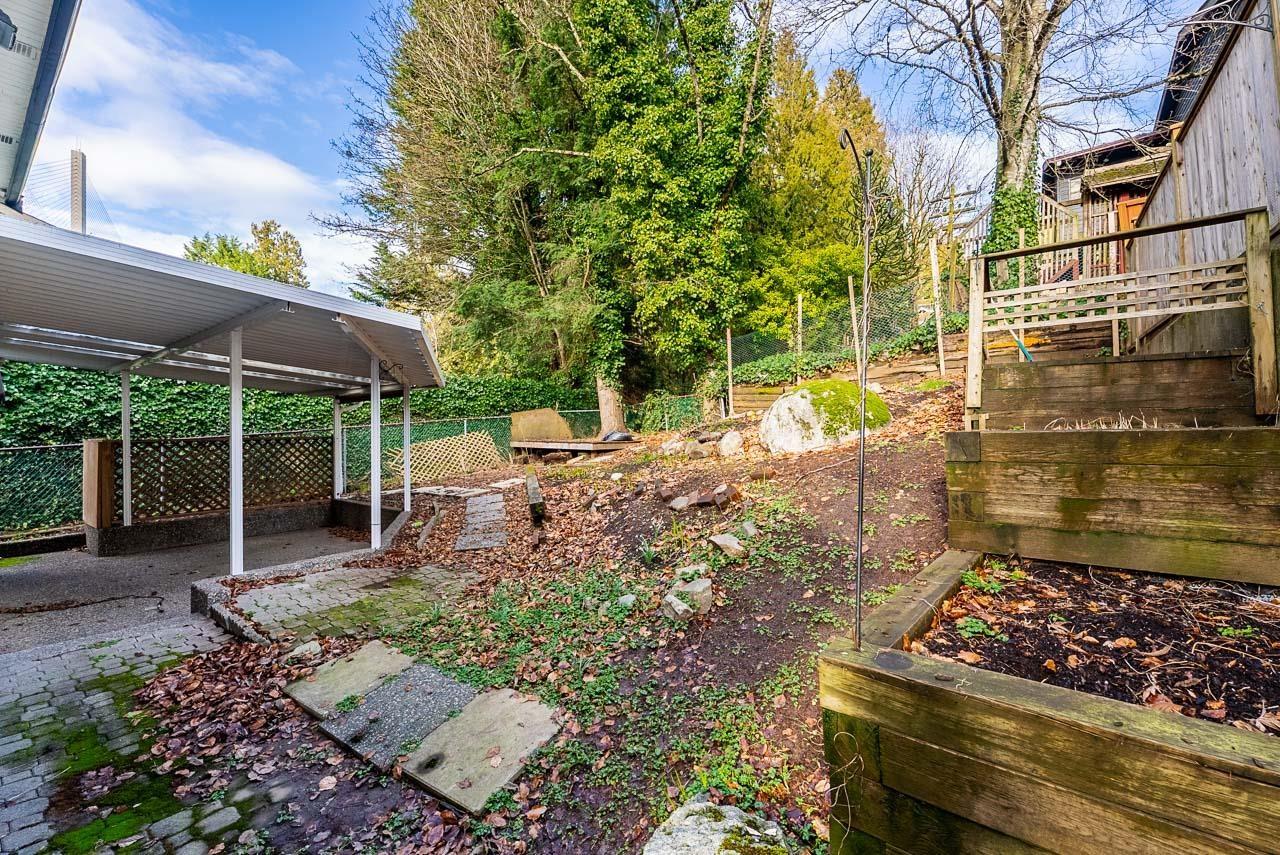 8330 SHEAVES Road, Delta