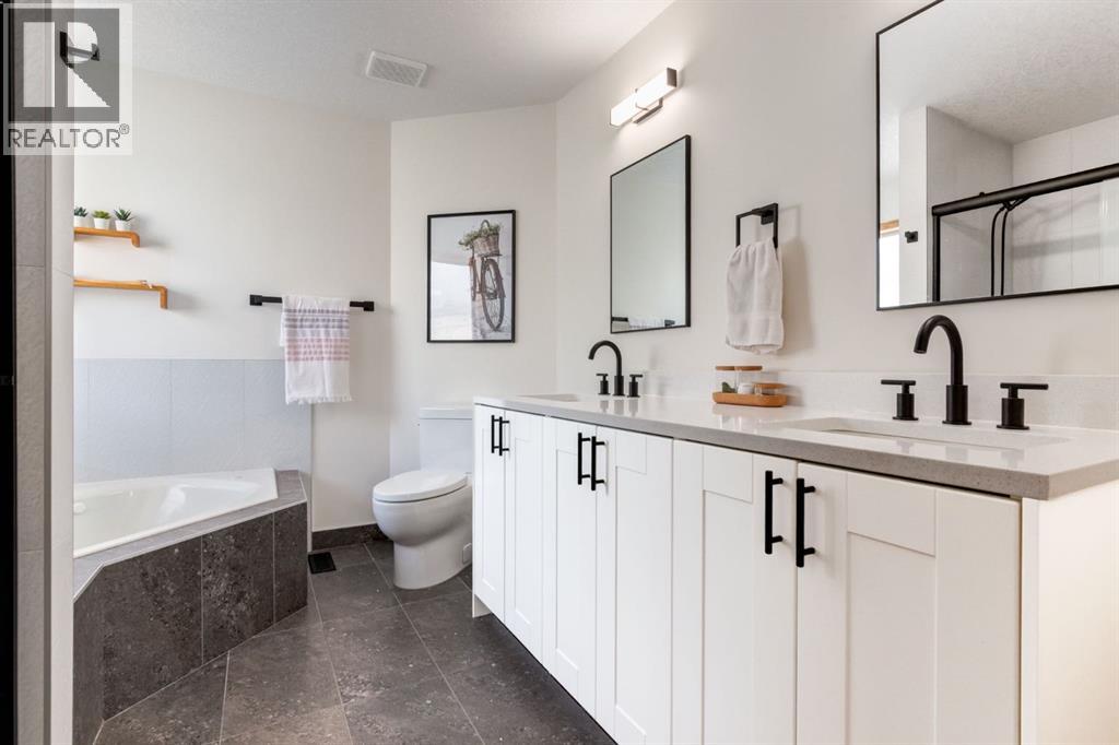 13 Bow Ridge Link, Cochrane