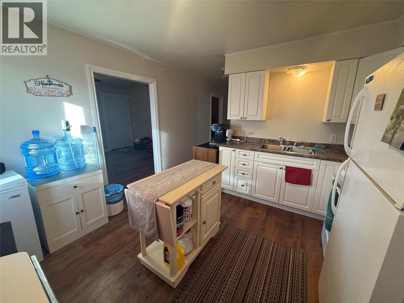 9008/9010 8 Street, Dawson Creek