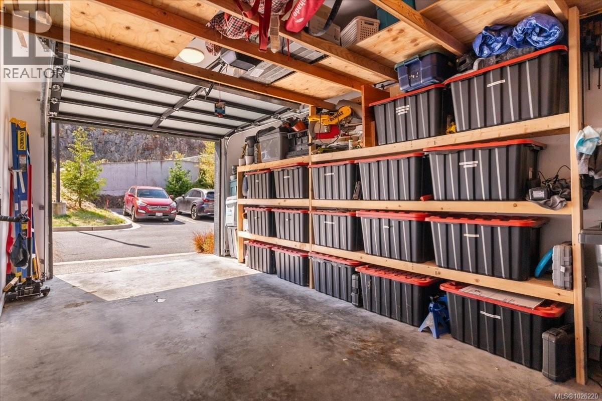 102 5711 Vanderneuk Rd, Nanaimo