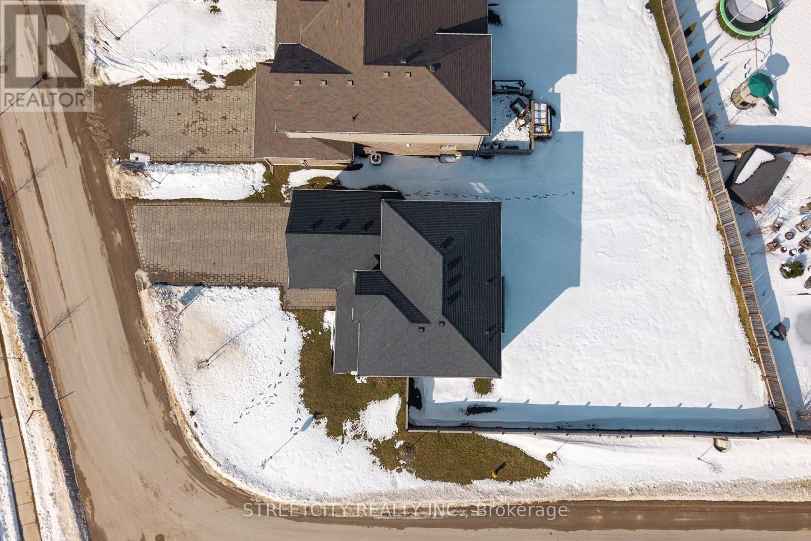 102 TIMBERWALK TRAIL - Photo 5 of 42, Middlesex Centre (Ilderton), Ontario