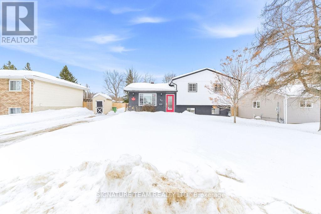 12 RUSSELL STREET - Photo 2 of 45, Petawawa, Ontario