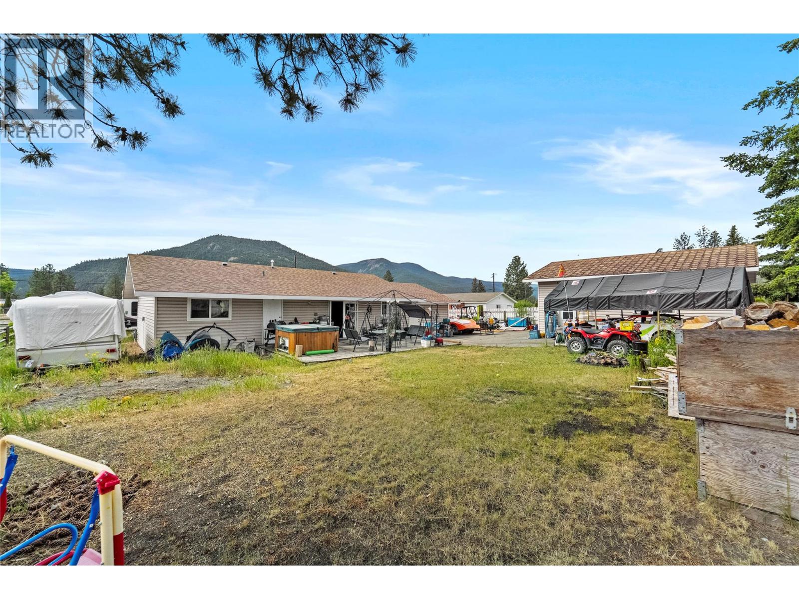 419 DODDING Avenue, Merritt