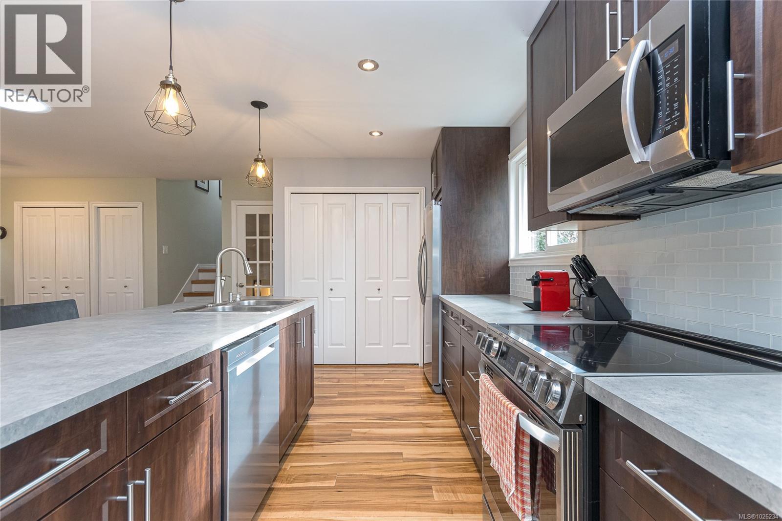 1117 Clarke Rd, Central Saanich