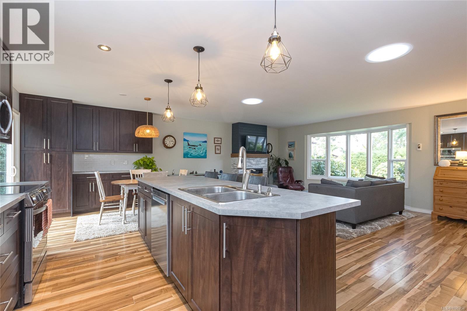 1117 Clarke Rd, Central Saanich