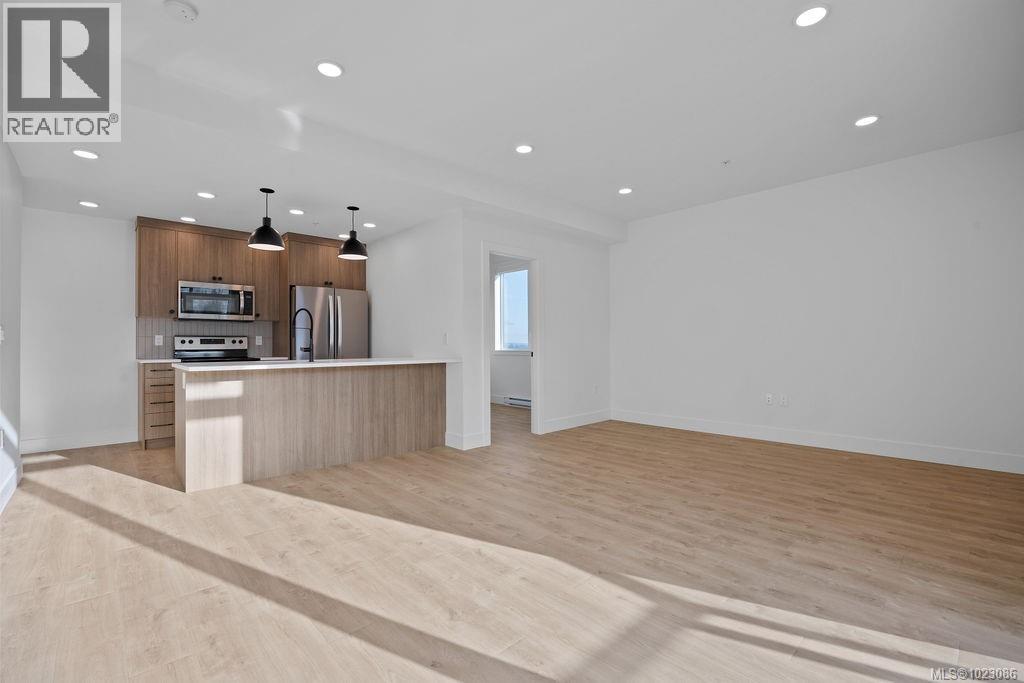 #205 201 DOGWOOD DR - 8