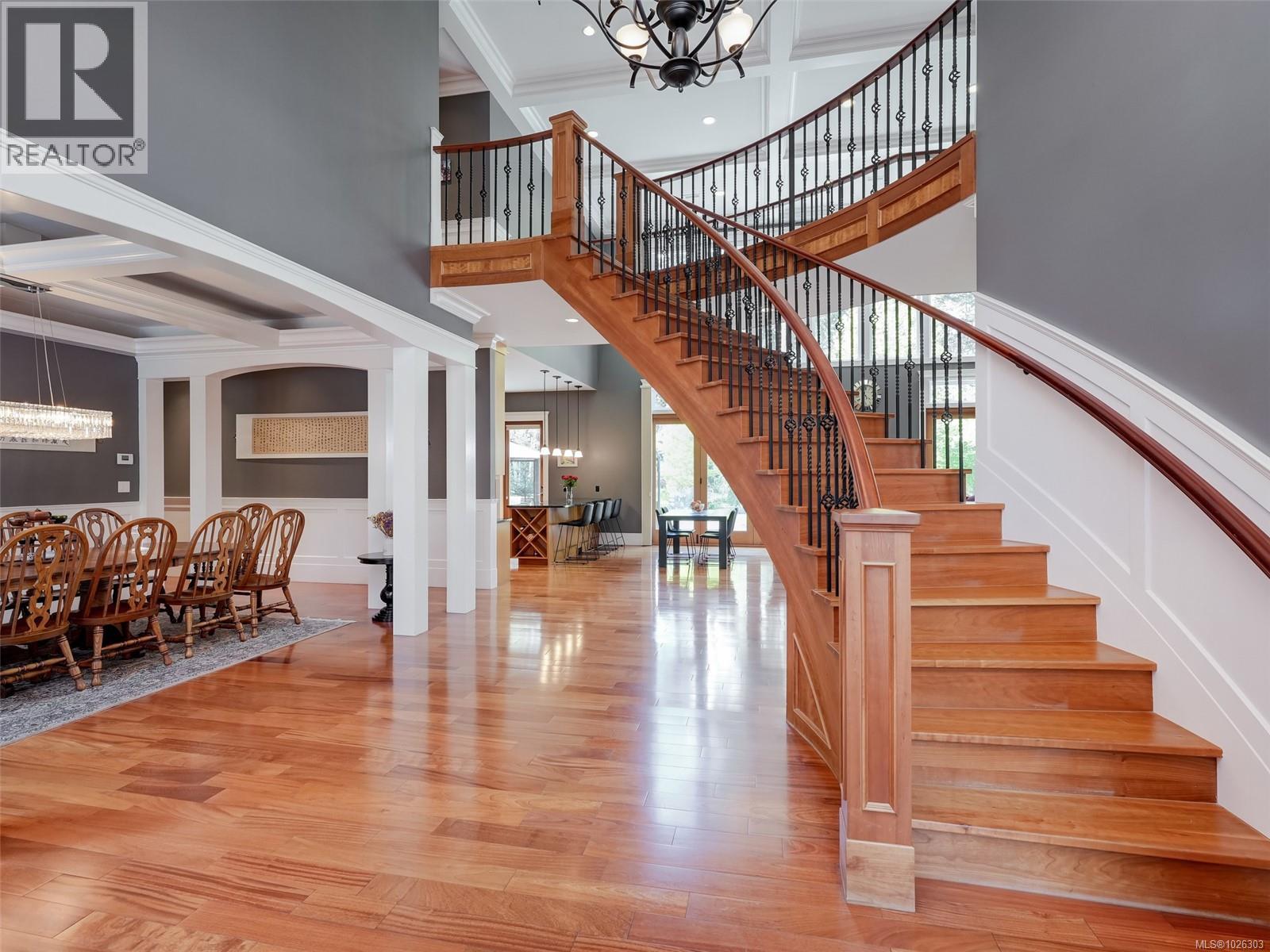  2615 Queenswood Drive, Saanich