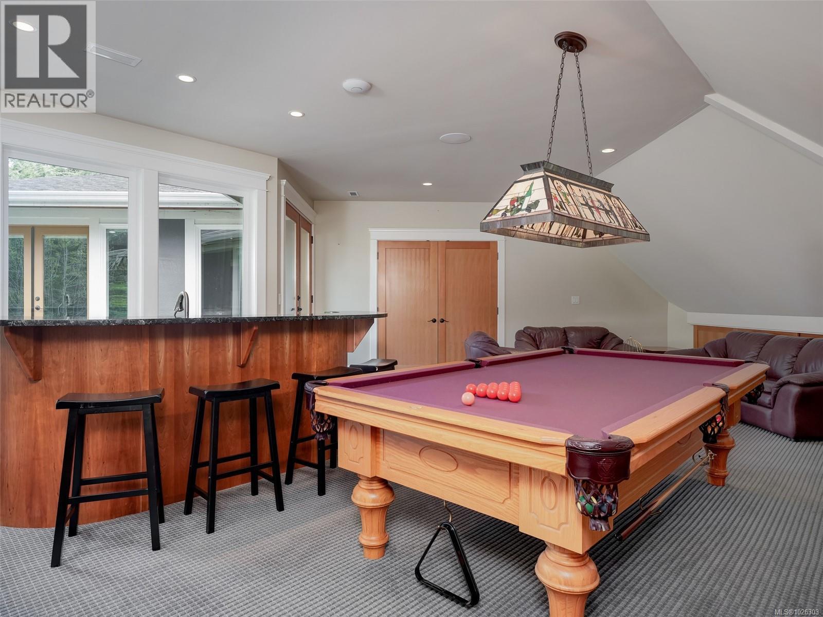  2615 Queenswood Drive, Saanich