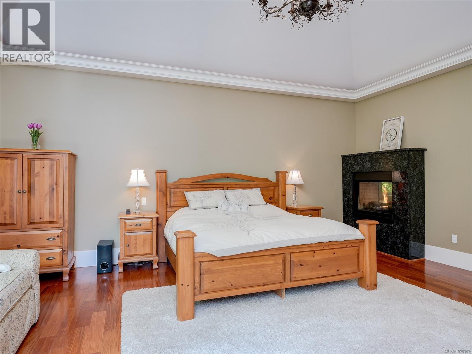  2615 Queenswood Drive, Saanich