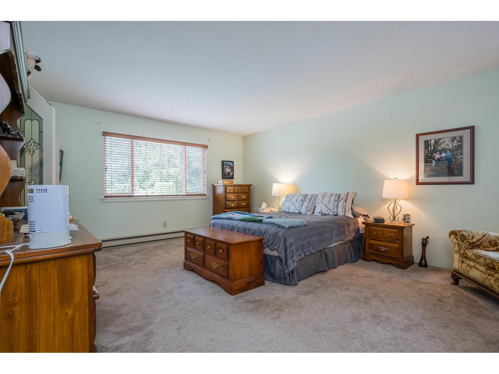 2572 204 STREET, Langley