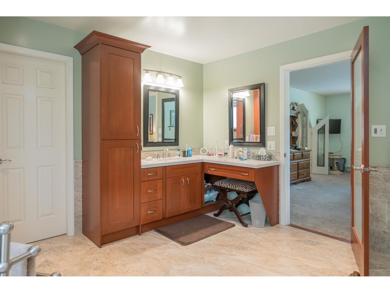 2572 204 STREET, Langley