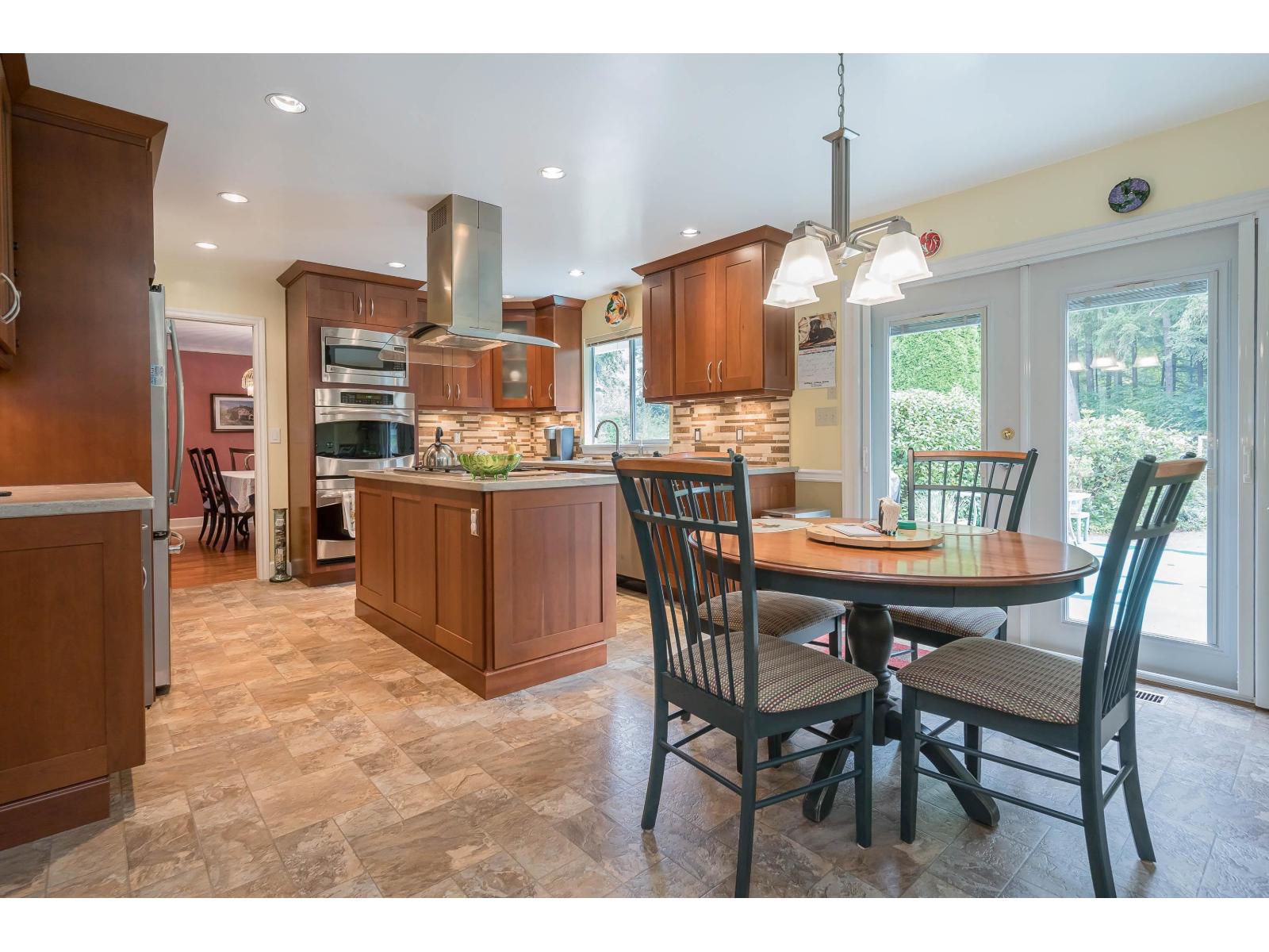 2572 204 STREET, Langley