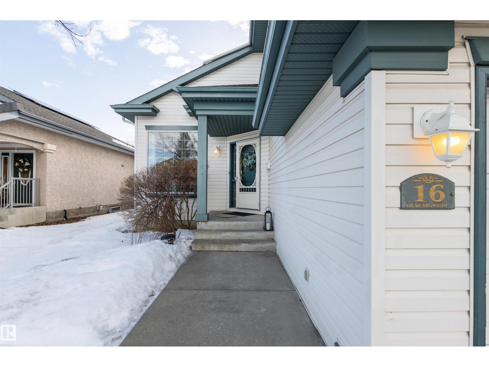 16 DESEVIGNY PL, St. Albert