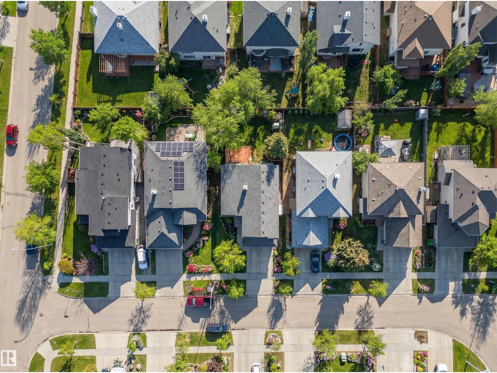 16 DESEVIGNY PL, St. Albert