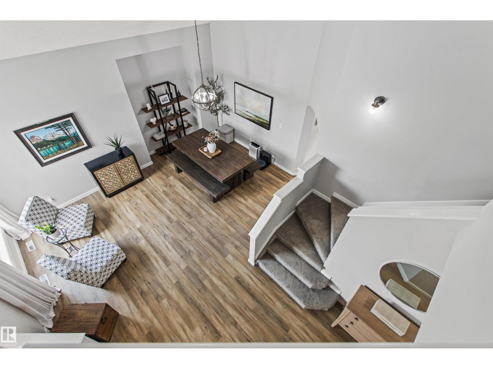 16 DESEVIGNY PL, St. Albert