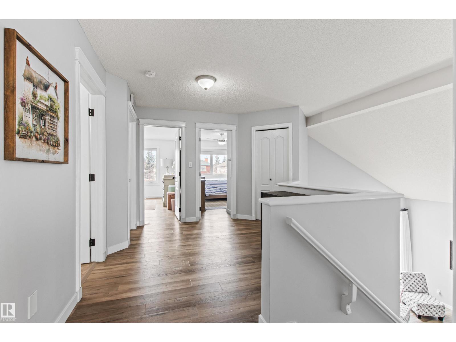 16 DESEVIGNY PL, St. Albert