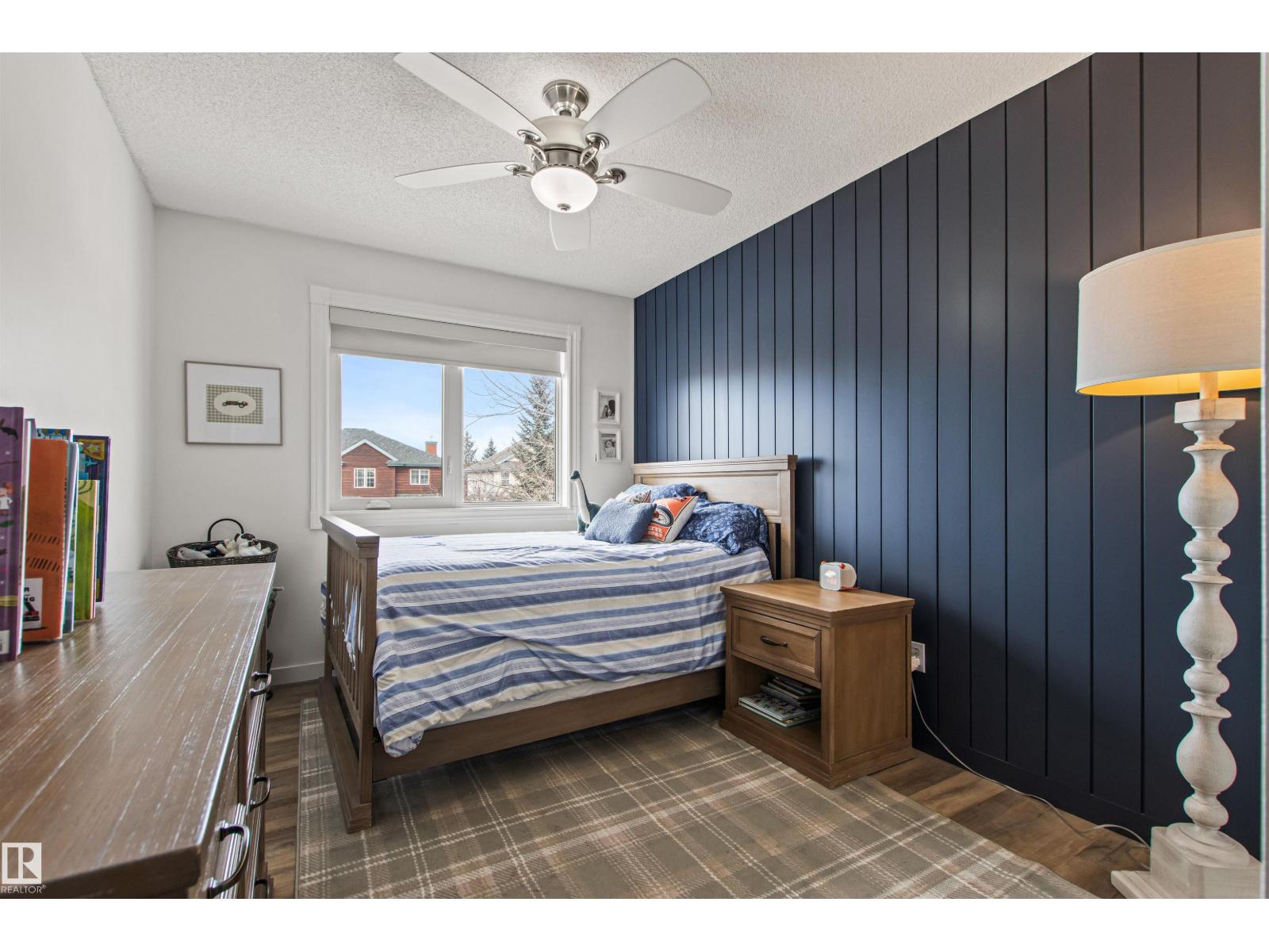 16 DESEVIGNY PL, St. Albert