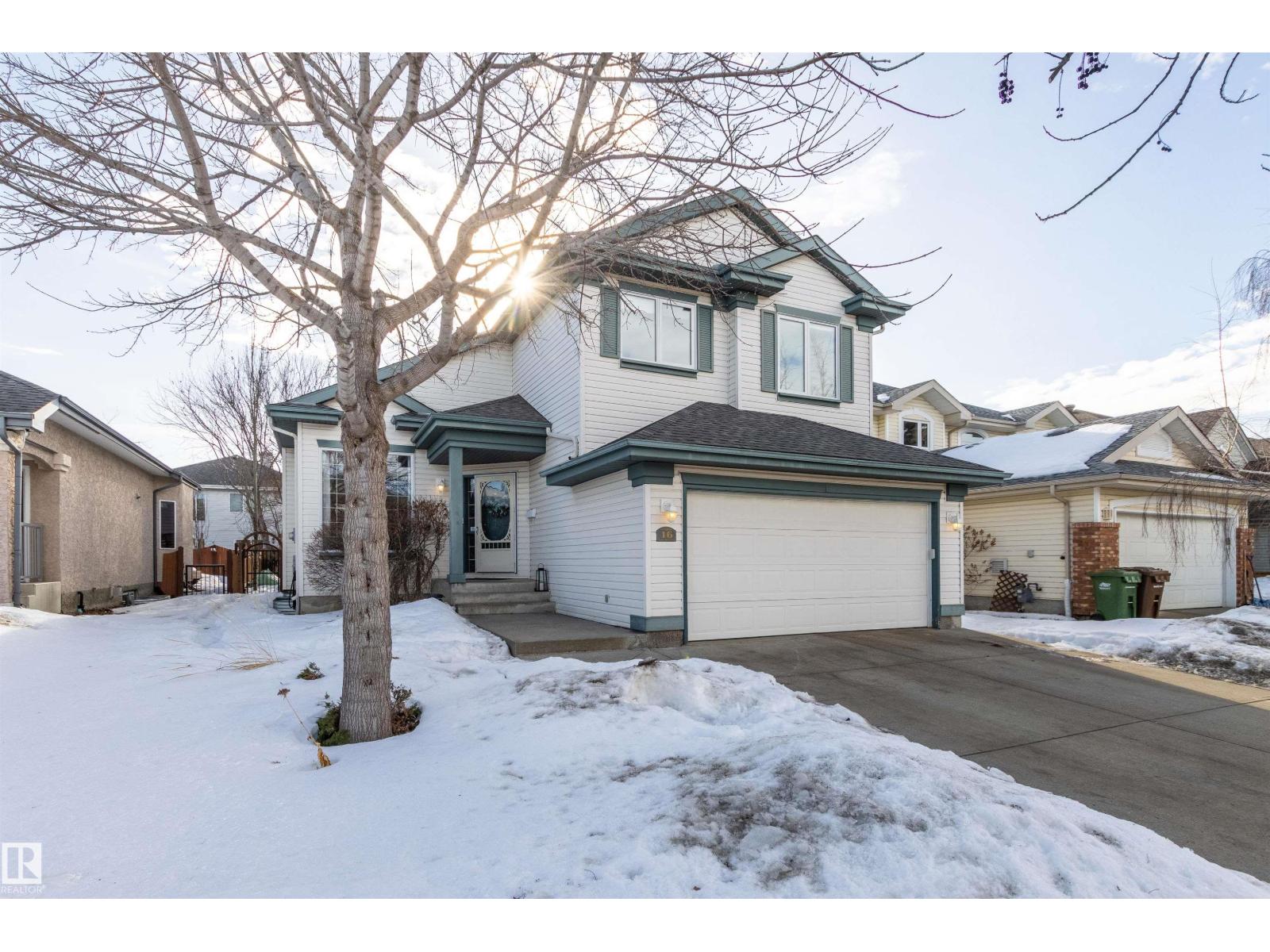 16 DESEVIGNY PL, St. Albert