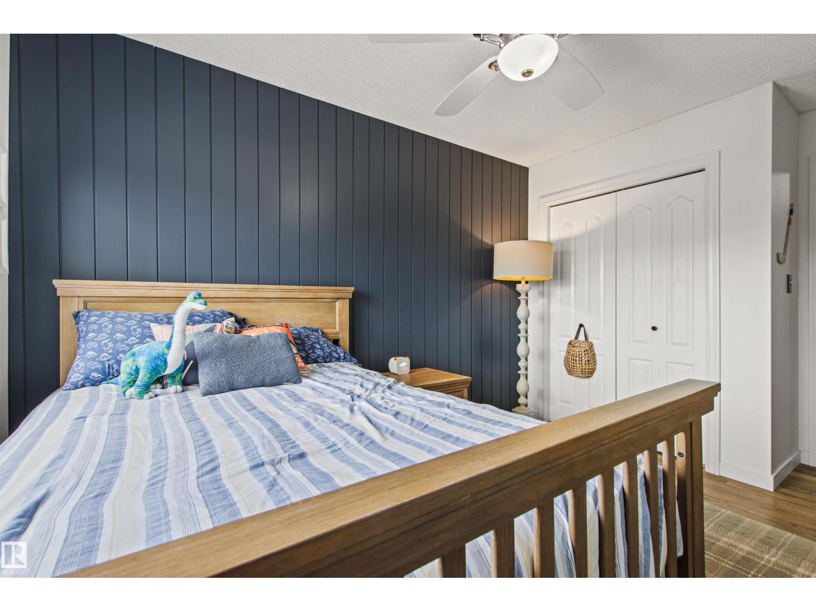 16 DESEVIGNY PL, St. Albert