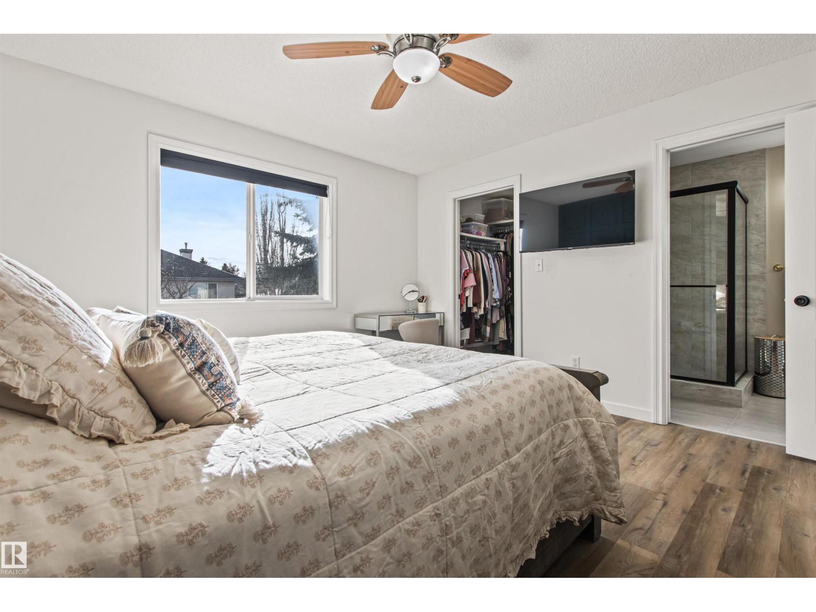 16 DESEVIGNY PL, St. Albert