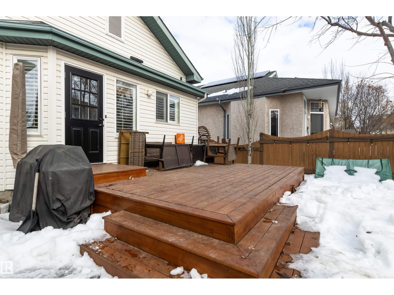 16 DESEVIGNY PL, St. Albert