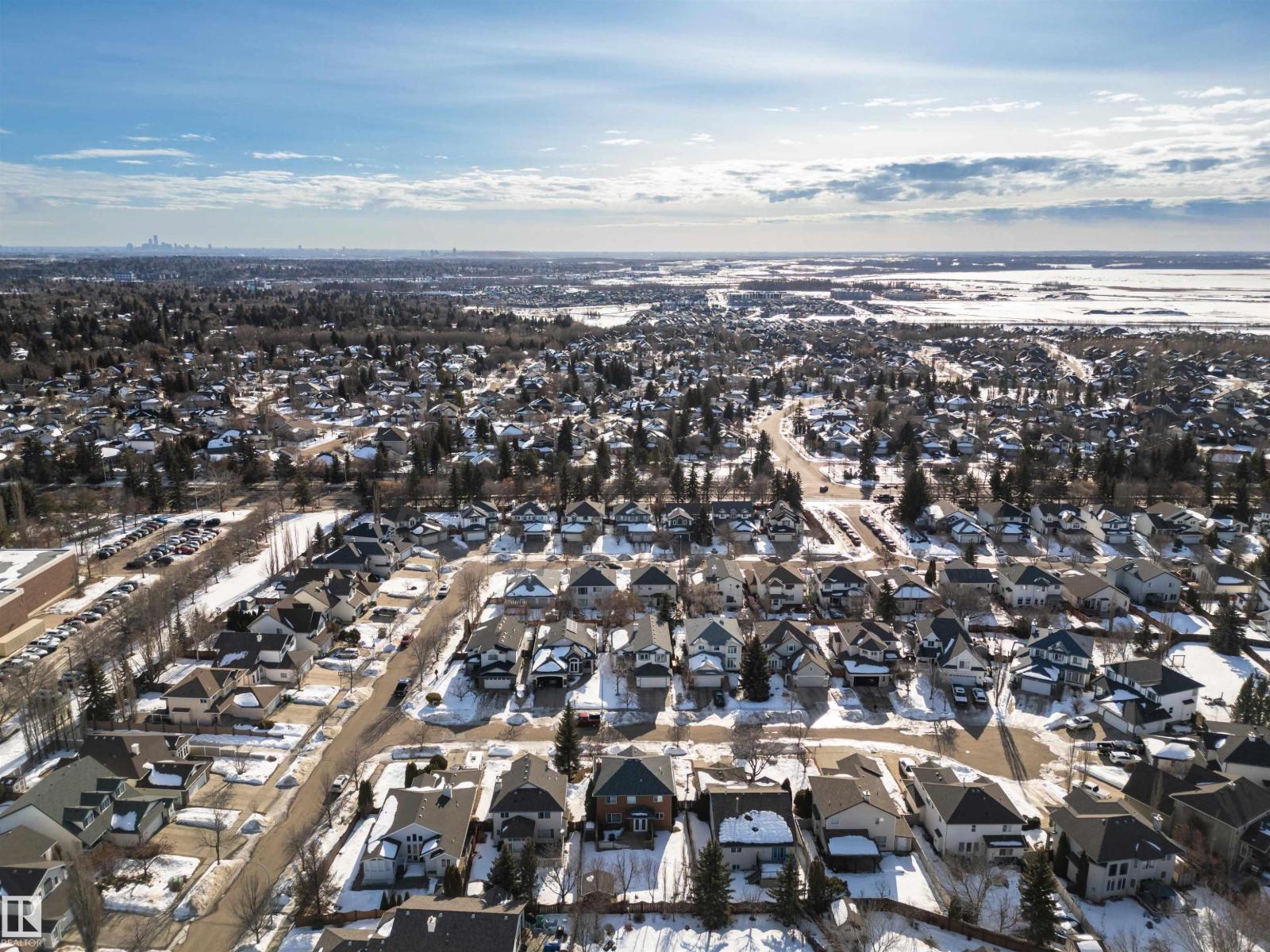 16 DESEVIGNY PL, St. Albert