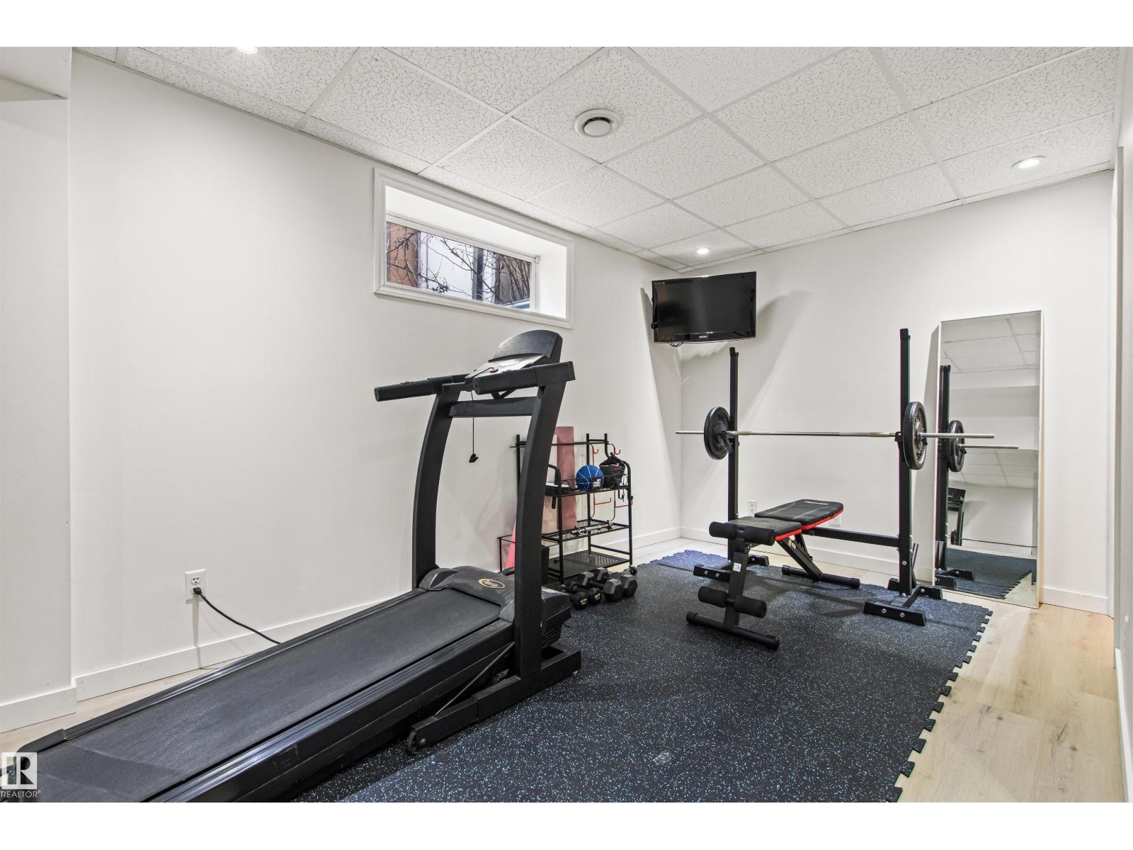 16 DESEVIGNY PL, St. Albert