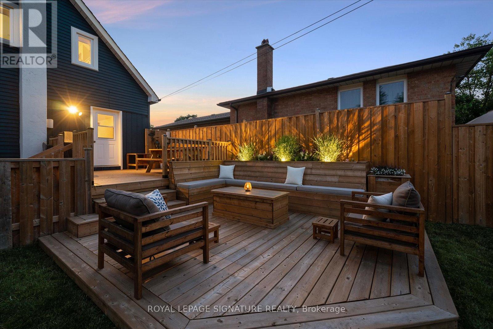 405 PHARMACY AVENUE - Photo 2 of 37, Toronto (Clairlea-Birchmount), Ontario